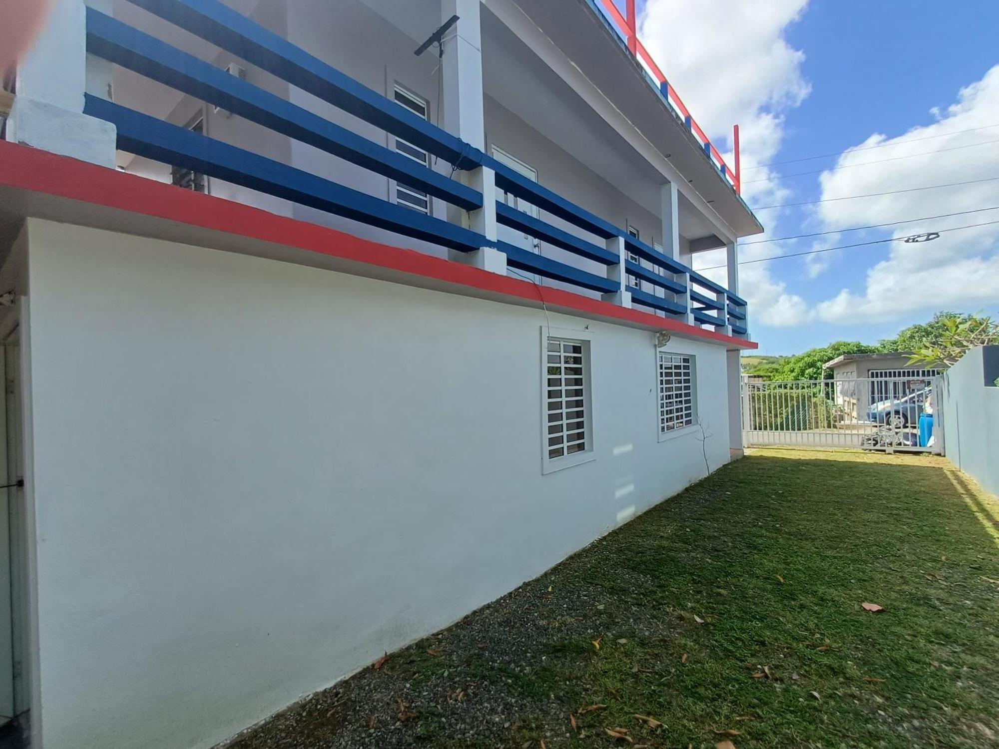 Rooster Run Glamping Camping Has Rooftop And Off The Ground Glamping Experience For 1 To 16 In A Single Tent And Views Of The Rain Forrest And To Culebra Across The Atlantic Ocean W Tents, Linens, Deluxe Air Beds, Warm Shower And More At A Great Pric ビエケス エクステリア 写真