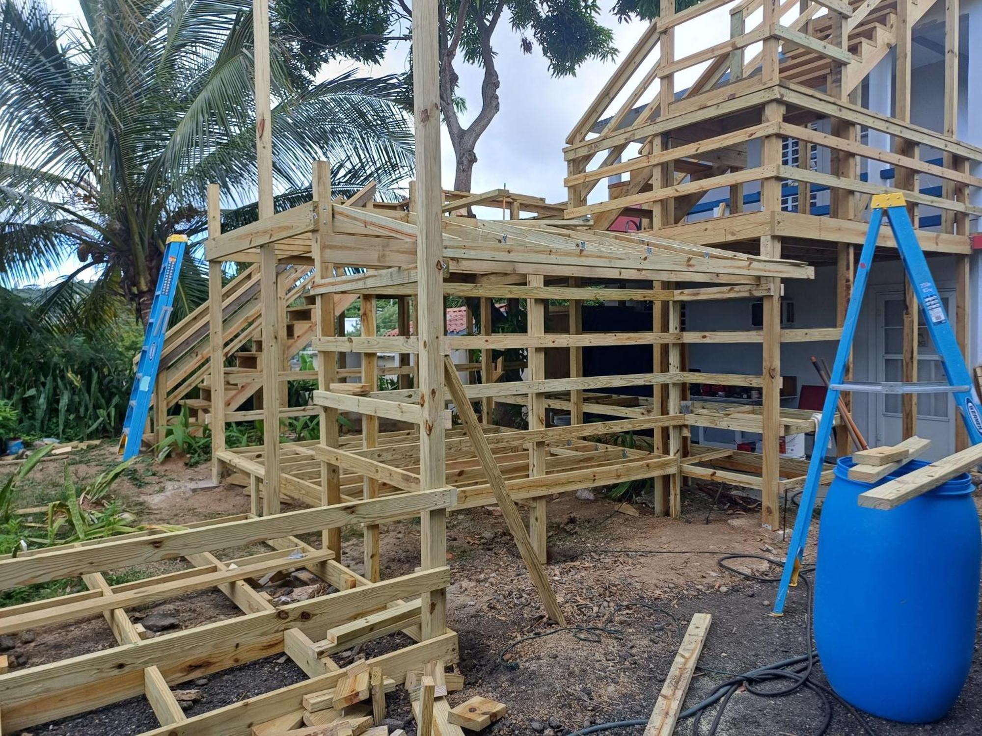 Rooster Run Glamping Camping Has Rooftop And Off The Ground Glamping Experience For 1 To 16 In A Single Tent And Views Of The Rain Forrest And To Culebra Across The Atlantic Ocean W Tents, Linens, Deluxe Air Beds, Warm Shower And More At A Great Pric ビエケス エクステリア 写真