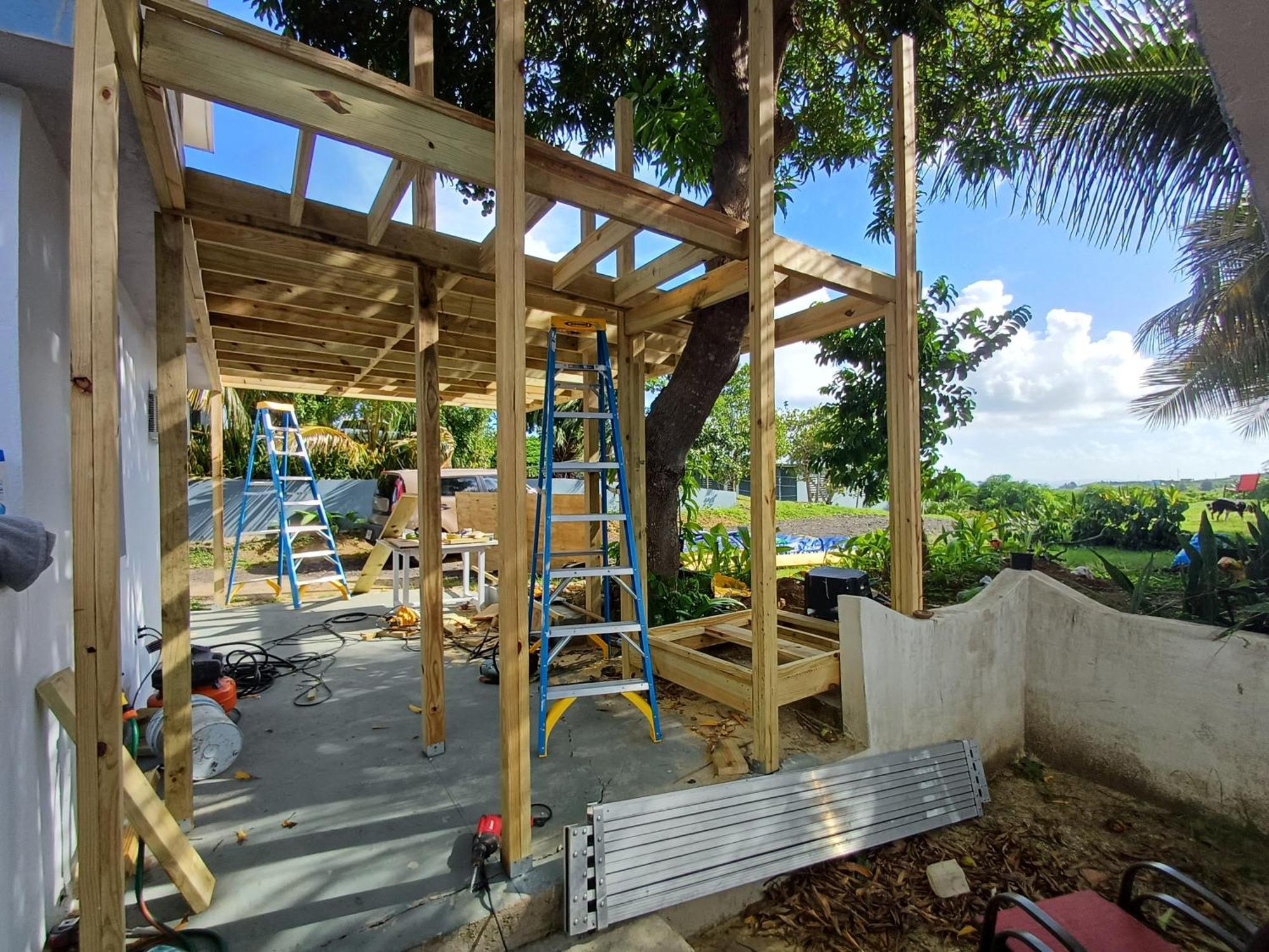 Rooster Run Glamping Camping Has Rooftop And Off The Ground Glamping Experience For 1 To 16 In A Single Tent And Views Of The Rain Forrest And To Culebra Across The Atlantic Ocean W Tents, Linens, Deluxe Air Beds, Warm Shower And More At A Great Pric ビエケス エクステリア 写真