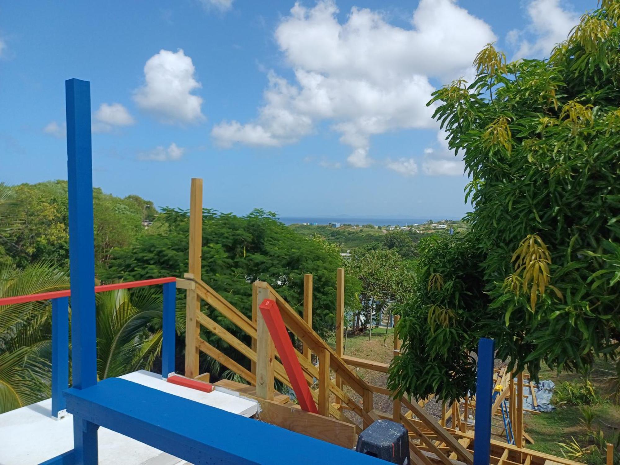 Rooster Run Glamping Camping Has Rooftop And Off The Ground Glamping Experience For 1 To 16 In A Single Tent And Views Of The Rain Forrest And To Culebra Across The Atlantic Ocean W Tents, Linens, Deluxe Air Beds, Warm Shower And More At A Great Pric ビエケス エクステリア 写真