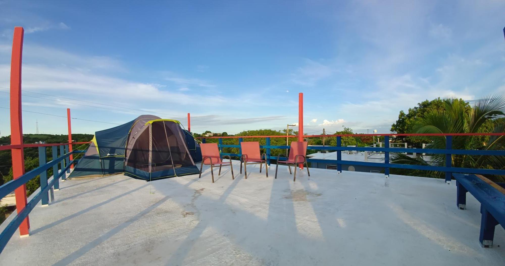 Rooster Run Glamping Camping Has Rooftop And Off The Ground Glamping Experience For 1 To 16 In A Single Tent And Views Of The Rain Forrest And To Culebra Across The Atlantic Ocean W Tents, Linens, Deluxe Air Beds, Warm Shower And More At A Great Pric ビエケス エクステリア 写真